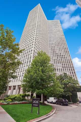 2626 N Lakeview Avenue, Chicago, IL 60614