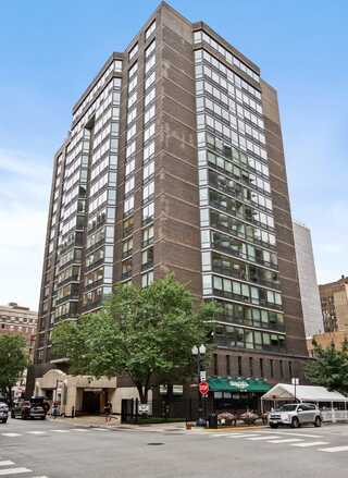 21 W Goethe Street, Chicago, IL 60610