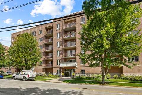 1476 Perry Street, Des Plaines, IL 60016