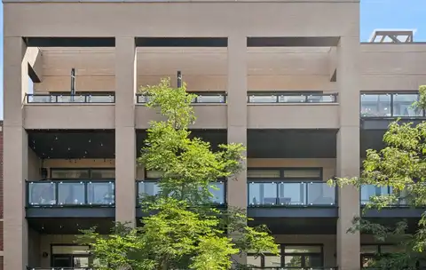 4115 N Lincoln Avenue, Chicago, IL 60618