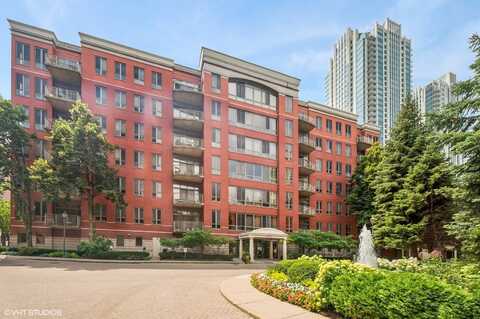 400 N Clinton Street, Chicago, IL 60654