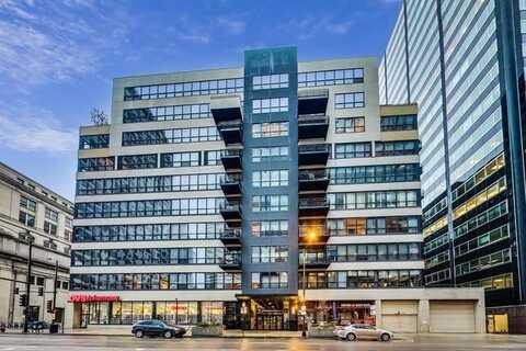 130 S Canal Street, Chicago, IL 60606