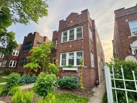 6724 N Campbell Avenue, Chicago, IL 60645