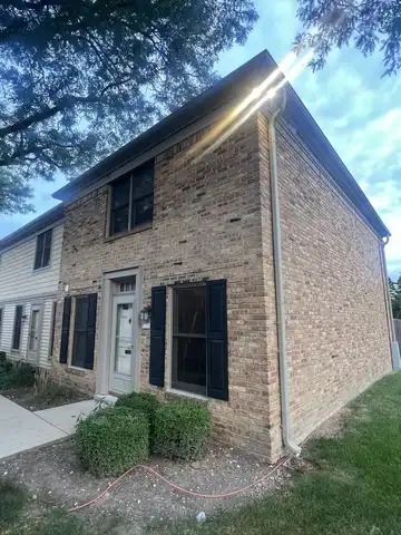 1845 Bristol Walk Avenue, Hoffman Estates, IL 60169