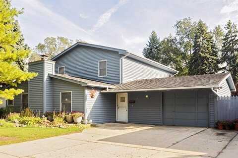 921 Pebble Drive, Wheeling, IL 60090
