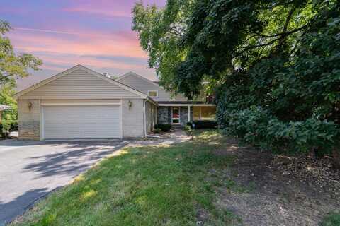 6n325 Linden Avenue, Medinah, IL 60157