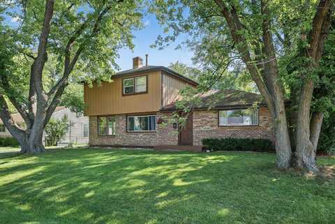 13 Manor Road, Lake Zurich, IL 60047