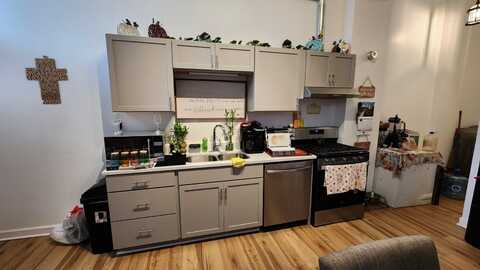 2009 N Tripp Avenue, Chicago, IL 60639