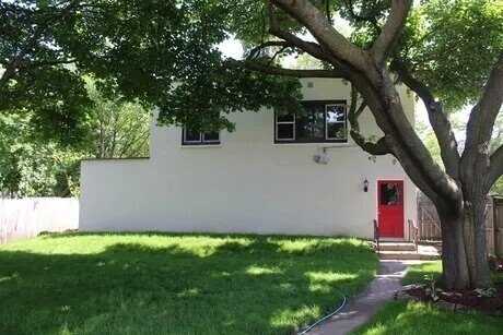 119 E Sunnyside Avenue, Libertyville, IL 60048