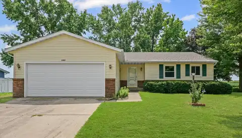 2005 Kenny Avenue, Champaign, IL 61822