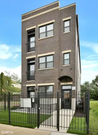 6349 S Maryland Avenue, Chicago, IL 60637