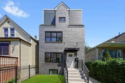 2537 N Luna Avenue, Chicago, IL 60639