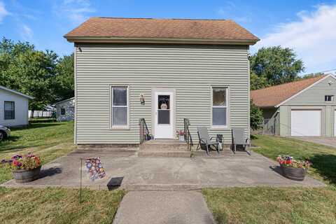 105 S Hickory Street, Pesotum, IL 61863