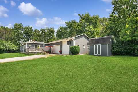 34 N Adams Street, Oswego, IL 60543