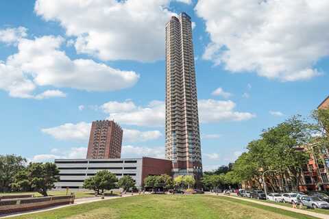 3660 N Lake Shore Drive, Chicago, IL 60613