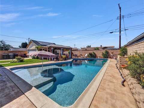 1461 E Grovecenter Street, Covina, CA 91724