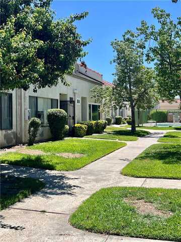 1305 W Latham Avenue, Hemet, CA 92543