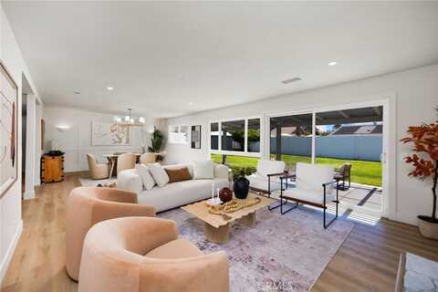 25112 Vespucci Road, Laguna Hills, CA 92653