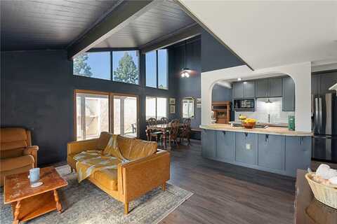 305 Spencer Avenue, Upland, CA 91786
