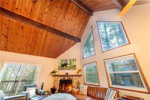 23804 Lakeview Drive, Crestline, CA 92325