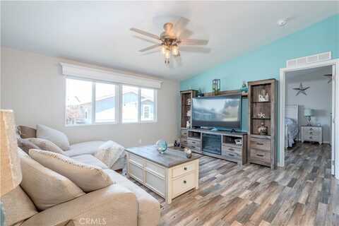 105 Crow Lane, Fountain Valley, CA 92708