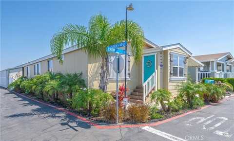 105 Crow Lane, Fountain Valley, CA 92708