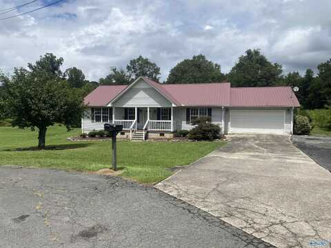 71 Clyde Circle, Guntersville, AL 35976