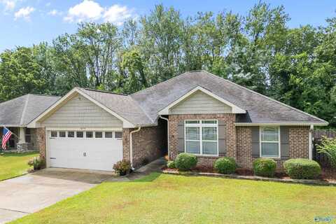 5029 Montauk Trail SE, Owens Cross Roads, AL 35763