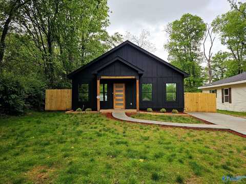 107 8th Avenue NW, Decatur, AL 35601