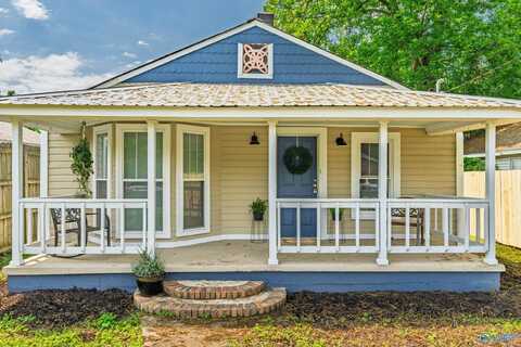 412 Oshaughnessy Avenue NE, Huntsville, AL 35801