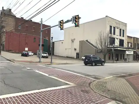 422 Market Street, Parkersburg, WV 26101
