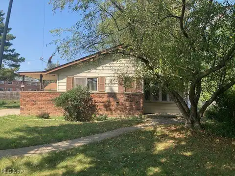 5404 Kenyon Drive, Parma, OH 44129