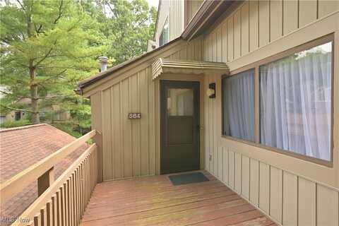 564 Meredith Lane, Cuyahoga Falls, OH 44223