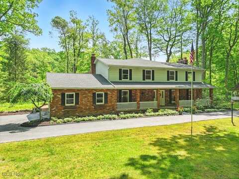 7965 Jill Drive, Sagamore Hills, OH 44067