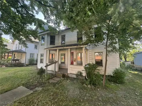 453 S Chestnut Street, Ravenna, OH 44266