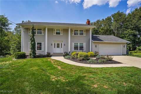 2619 Henrietta Drive, Uniontown, OH 44685