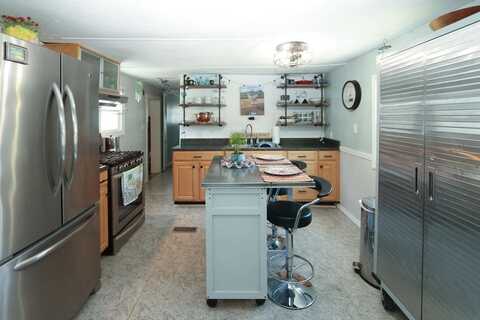 1 B Street, Merrimac, MA 01860