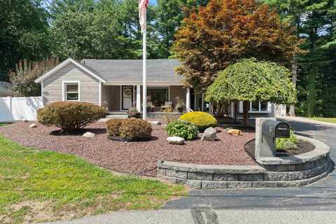 8 May Ray Avenue, Plaistow, NH 03865