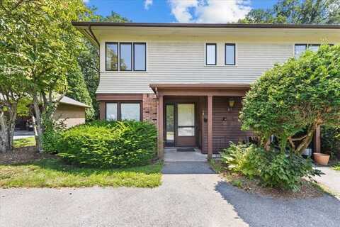 10 Wrisley Court, Essex Junction, VT 05452