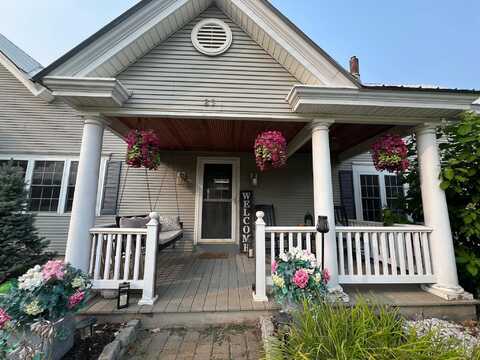 25 King Drive, Lyndon, VT 05850