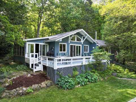 1274 Hooker Road, Leicester, VT 05733