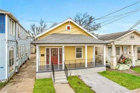 8610 APRICOT Street, New Orleans, LA 70118