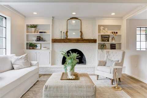 6036 Harwich Manor Street, Oklahoma City, OK 73132