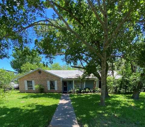 106 Woody Ray Drive, Elm Mott, TX 76640