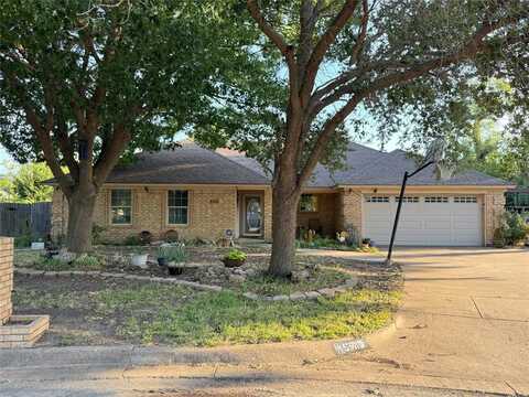 5713 Rio De Janeiro Circle, North Richland Hills, TX 76180