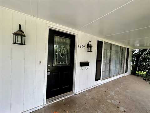 1809 Malibar Road, Fort Worth, TX 76116