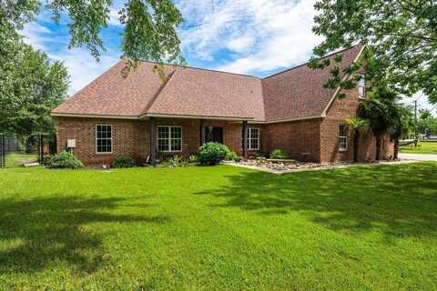 106 Guadalupe Drive, Gun Barrel City, TX 75156
