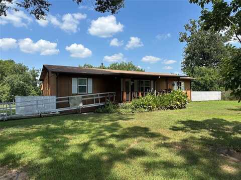 332 S Lawson Street, Bogata, TX 75417