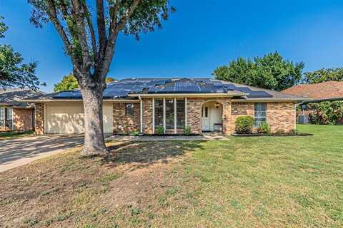 7509 Pear Tree Lane, Fort Worth, TX 76133