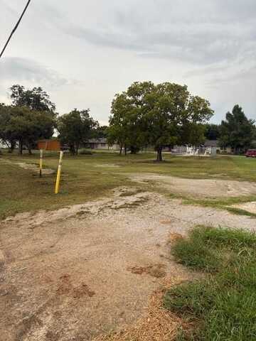 311 N 3rd Street, Grandview, TX 76050